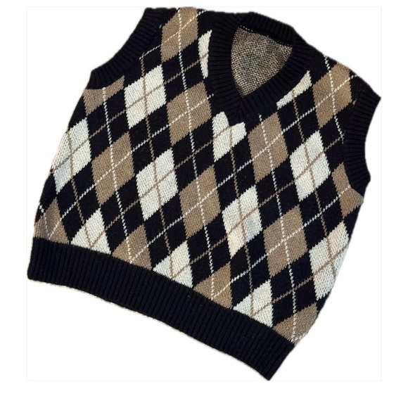 Sweater Vest - Picture 4 of 9